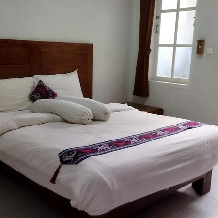 Nusantara Hotel Syariah Jepara Esterno foto