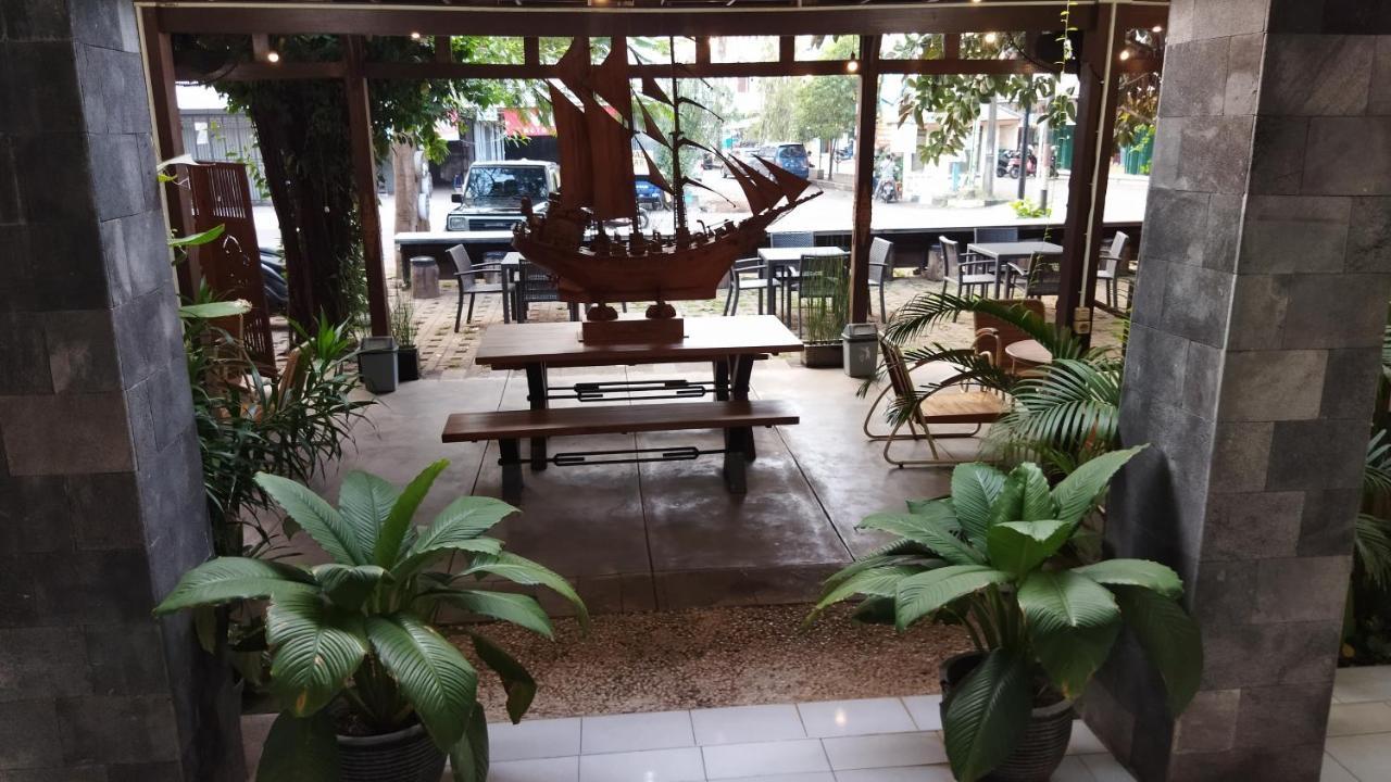 Nusantara Hotel Syariah Jepara Esterno foto