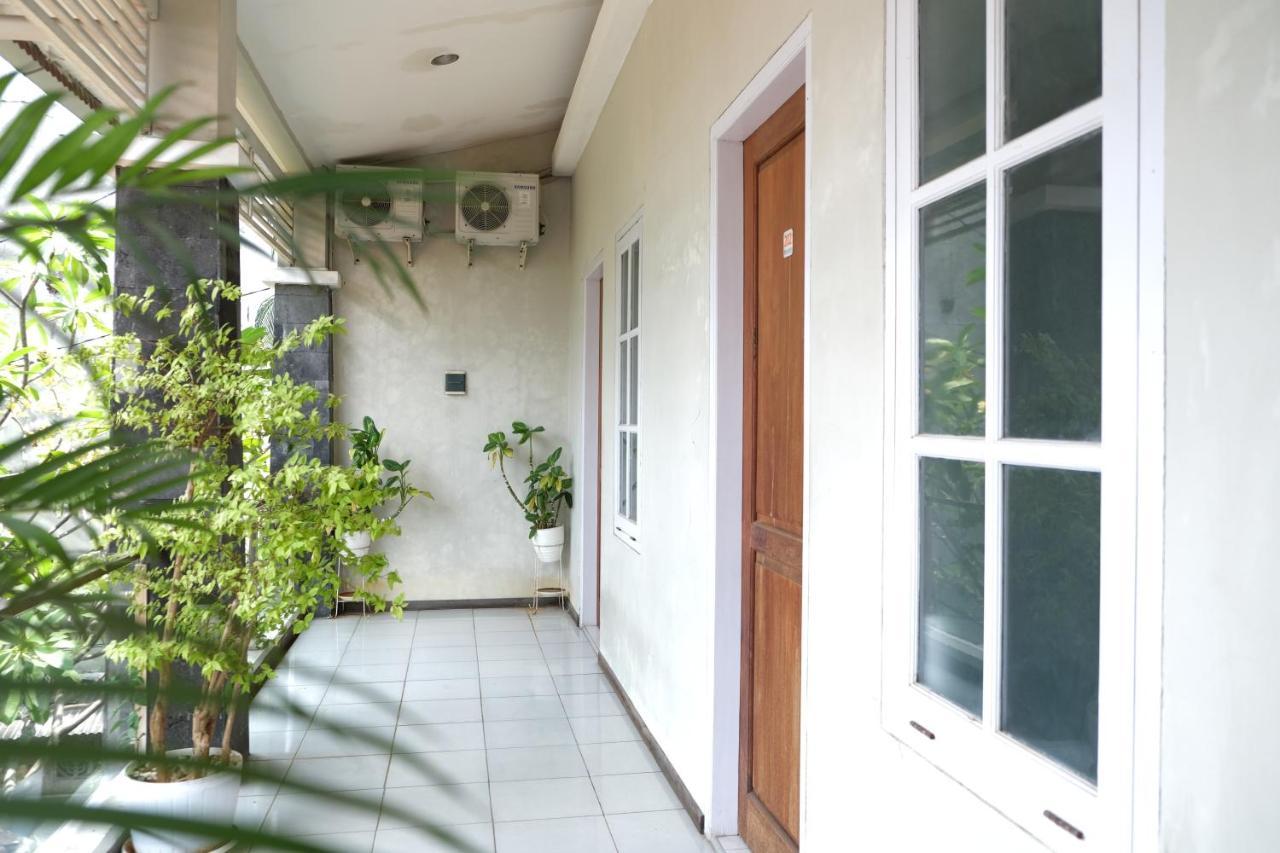 Nusantara Hotel Syariah Jepara Esterno foto