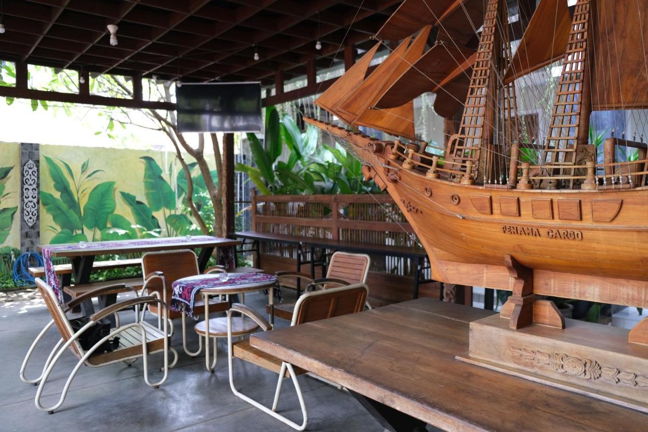 Nusantara Hotel Syariah Jepara Esterno foto