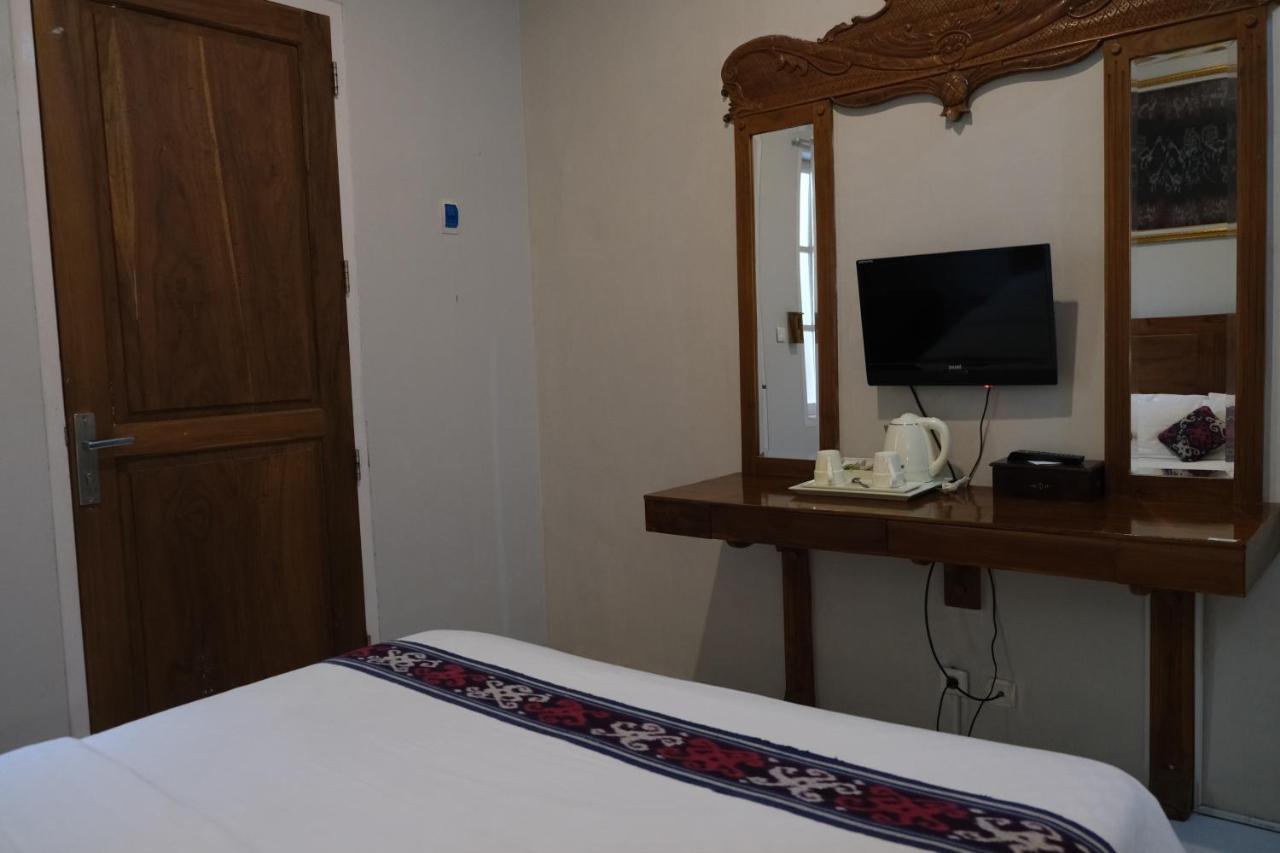 Nusantara Hotel Syariah Jepara Esterno foto