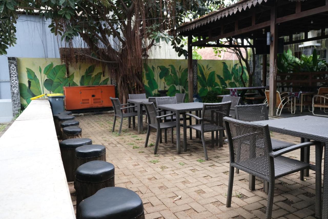 Nusantara Hotel Syariah Jepara Esterno foto